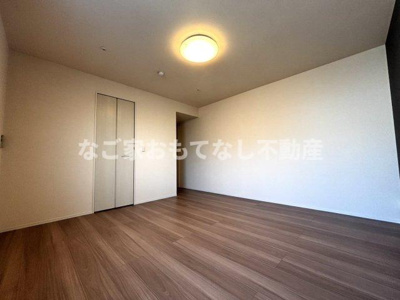 【洋室】 | エトワール古城 | ※写真は別号室