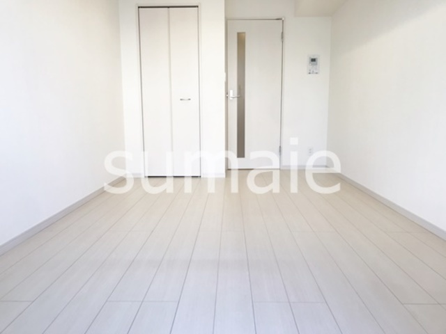 リブリ・ベルロードの寝室|人気のホワイトフローリング。