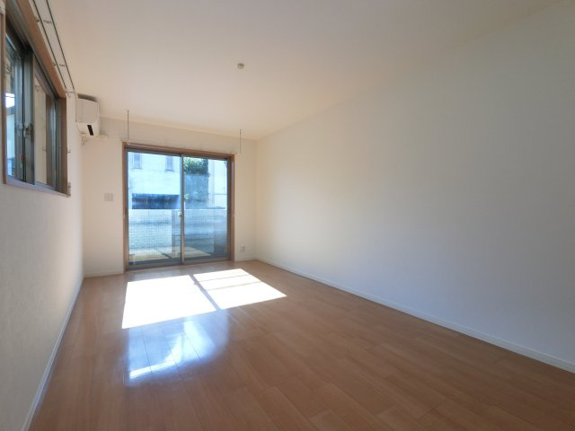 プリムコートの洋室