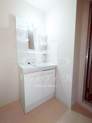 【洗面所】 | 第5福原ビル | 脱衣スペースもあります