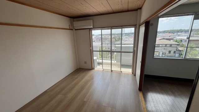 コーポアカツキⅡの居間・リビング|別部屋の参考画像