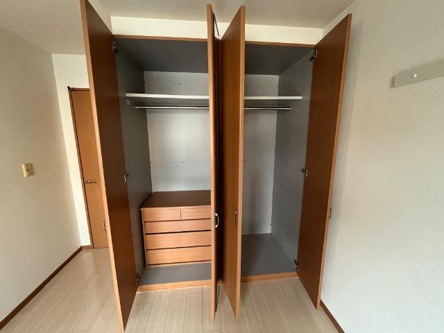 サンコート越谷の収納|クローゼット（イメージ）
