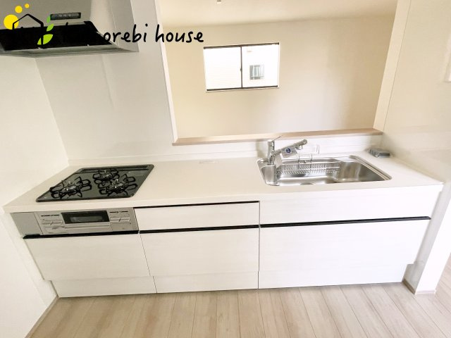 さいたま市北区盆栽町535番　新築一戸建て　ハートフルタウン　Aのキッチン|26.1.26　撮影済み