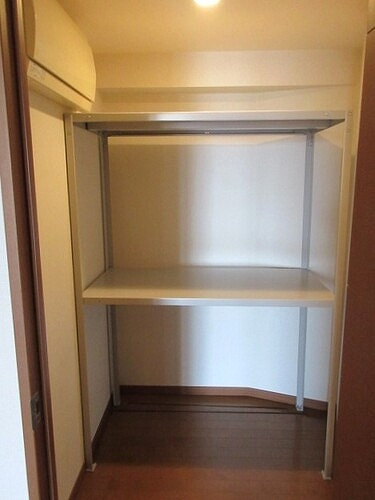 ライオンズステージ目黒本町のその他|納戸　※2022年3月撮影