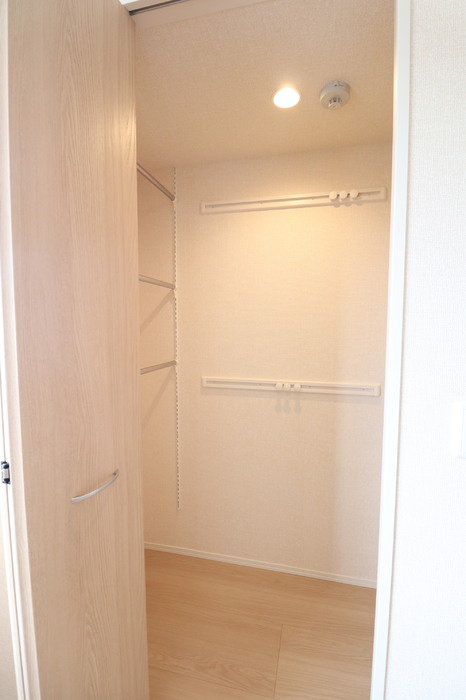 ハッピー プレイスの収納|ワンステップクローゼット