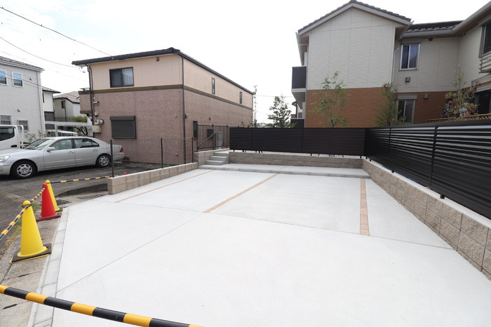 ハッピー プレイスの駐車場|駐車場