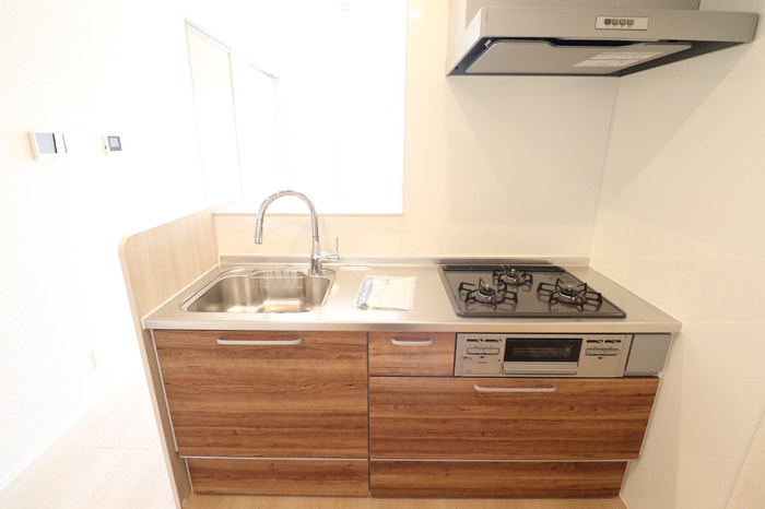 ハッピー プレイスのキッチン|キッチン 3口コンログリル付