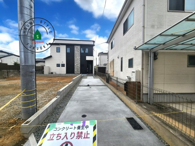 福岡市南区若久2丁目第2-1棟（2号棟）の前面道路含む現地写真|見学の時間などお気軽にお問い合わせ下さい。