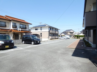 【駐車場】 | ハイカムール泉都町　A棟 