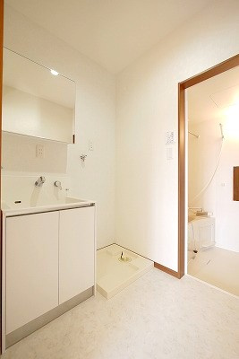 スカイガーデン奥田南の浴室|※写真は別の部屋のものです。