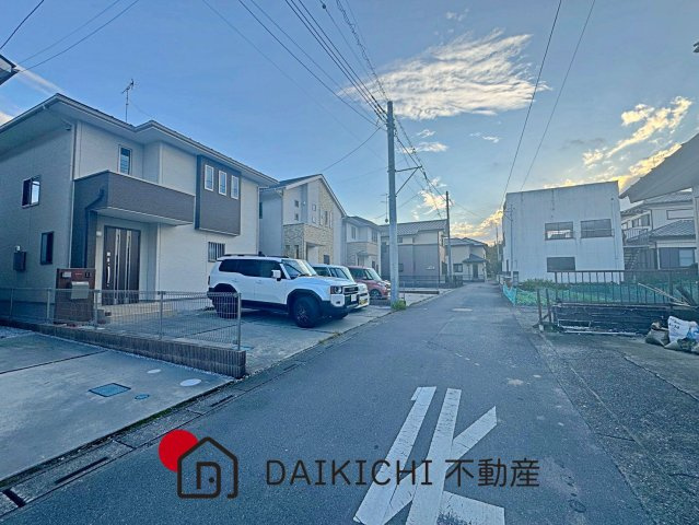 【前面道路含む現地写真】 | 鴻巣市袋　中古戸建