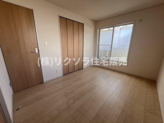 高柳4丁目　中古一戸建ての内装|洋室　6.0帖
■物件内覧・資金計画相談・住宅ローン相談、リフォーム相談、お問合せ受付中■
※当日・翌日のご内覧、ご相談はお電話でのお問合せがスムーズです！