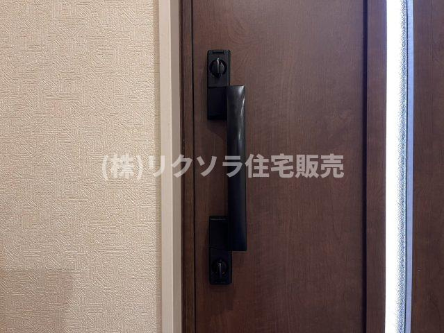 高柳4丁目　中古一戸建ての防犯設備|ツーシリンダー錠
■物件内覧・資金計画相談・住宅ローン相談、リフォーム相談、お問合せ受付中■
※当日・翌日のご内覧、ご相談はお電話でのお問合せがスムーズです！