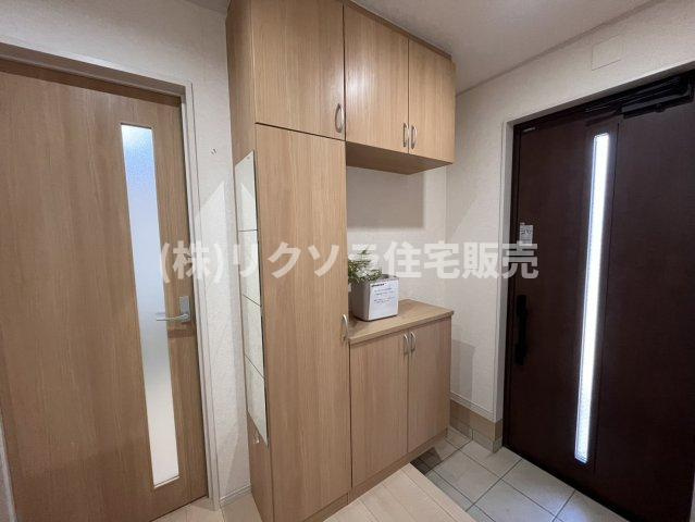 高柳4丁目　中古一戸建ての収納|大容量シューズボックス
■物件内覧・資金計画相談・住宅ローン相談、リフォーム相談、お問合せ受付中■
※当日・翌日のご内覧、ご相談はお電話でのお問合せがスムーズです！