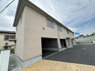 【外観】 | ロイヤルガレージ町田