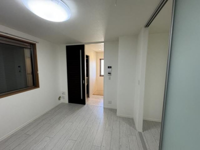 【寝室】 | ロイヤルガレージ町田