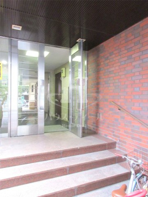 【エントランス】 | ルミエール蓮根 | 清潔なエントランスです