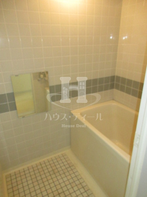 【浴室】 | ルミエール蓮根 | お風呂です