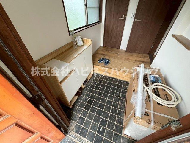 ペット多頭飼い戸張アンティークモダンリノベ戸建の玄関