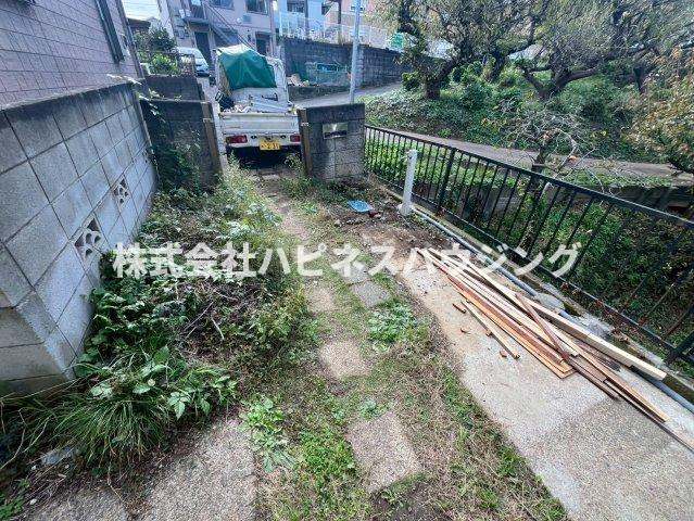 ペット多頭飼い戸張アンティークモダンリノベ戸建の庭