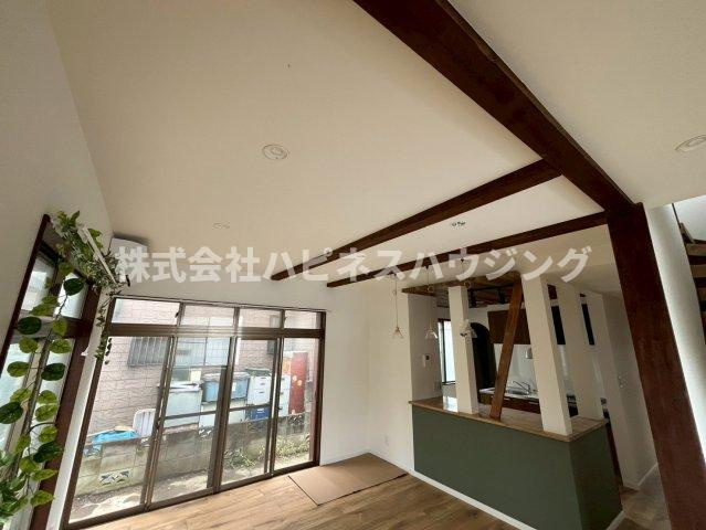 ペット多頭飼い戸張アンティークモダンリノベ戸建の内装