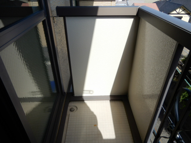 メゾンドアヴニール星ヶ丘のバルコニー