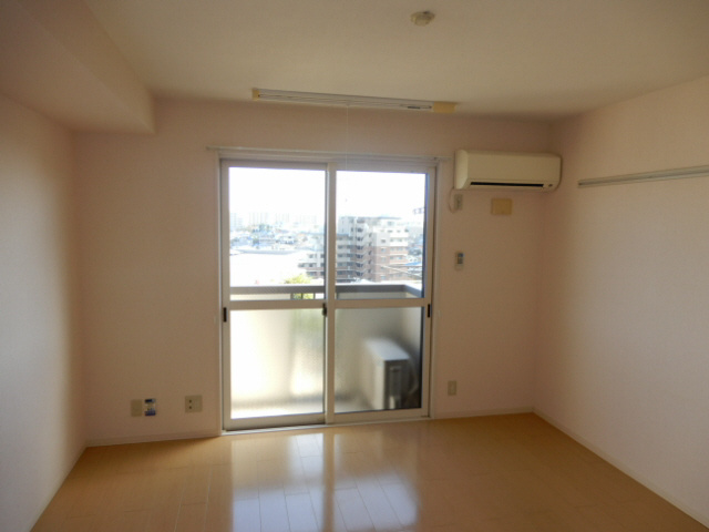 メゾンドアヴニール星ヶ丘の寝室