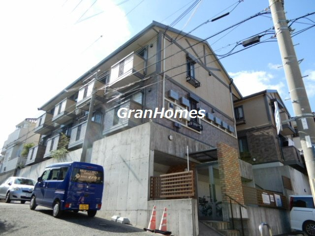 メゾンドアヴニール星ヶ丘の外観