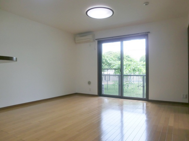 ビエナコートの居間・リビング|広々リビングルーム！！