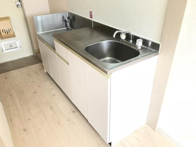 横浜市港北区篠原町のアパートのキッチン