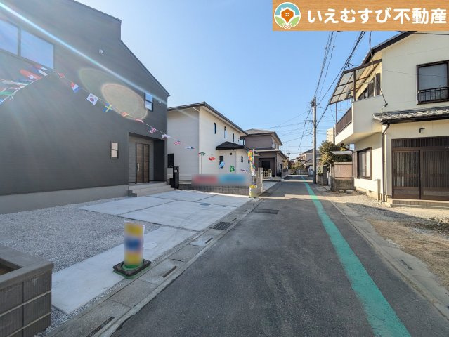 Livele Garden.S　熊谷河原町第5の前面道路含む現地写真|充分な広さの4ｍ前面道路
間口が広くお車の出し入れも問題なく行えるスペースが確保されています♪