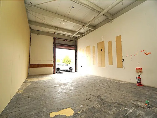 近江八幡市中村町の店舗事務所の内装