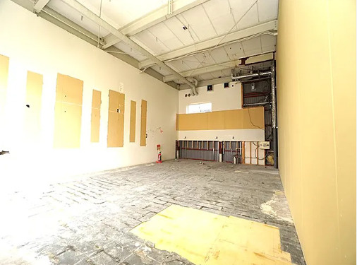 近江八幡市中村町の店舗事務所の内装