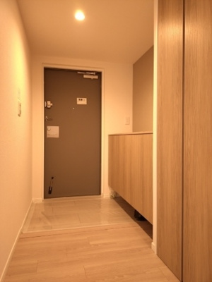 【玄関】 | 西宮マリナパークシティ・海のまち七番館