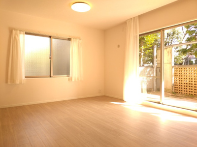 【居間・リビング】 | 西宮マリナパークシティ・海のまち七番館 | スペースが確保できる洗面所です