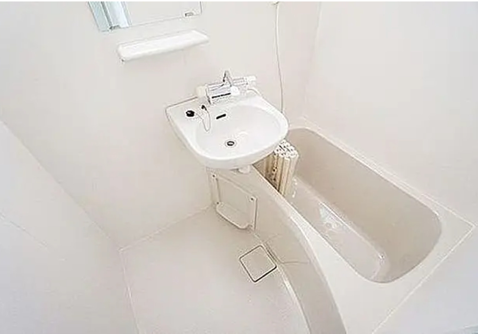 ロンディネ鷺ノ宮　東京都中野区1棟売アパートの浴室