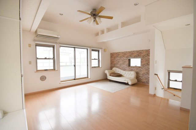 狛江市西野川１丁目　戸建の画像