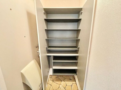 【玄関】 | ハイツエスペランサ Ｂ | 玄関 鏡付きシューズボックス