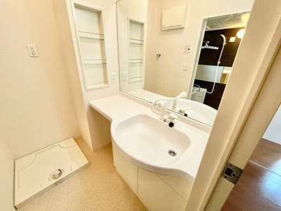 【洗面所】 | ハイツエスペランサ Ｂ | カウンター付き洗面化粧台