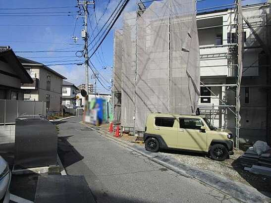 【前面道路含む現地写真】