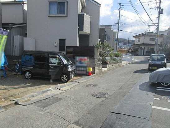 【前面道路含む現地写真】