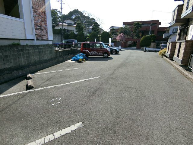 カトルセの駐車場