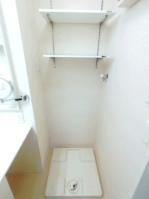 【設備】 | クレストコート Ｂ | 洗濯機置き場