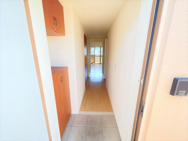 ロイヤル中央の玄関|玄関