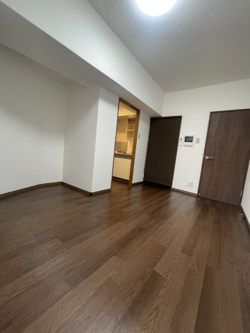 エクセリア新宿の居間・リビング|別部屋参照