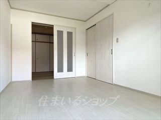 カルチャー岡の寝室