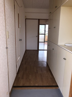 ロジュマンかぬきの玄関