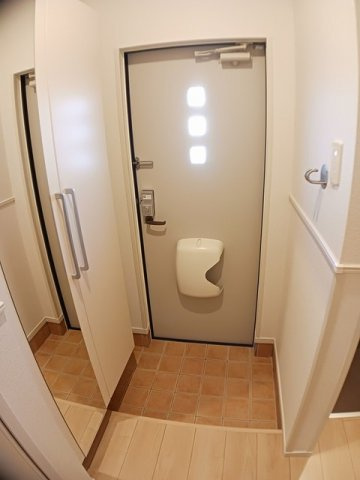 メゾン・ド・プルミエＢの玄関