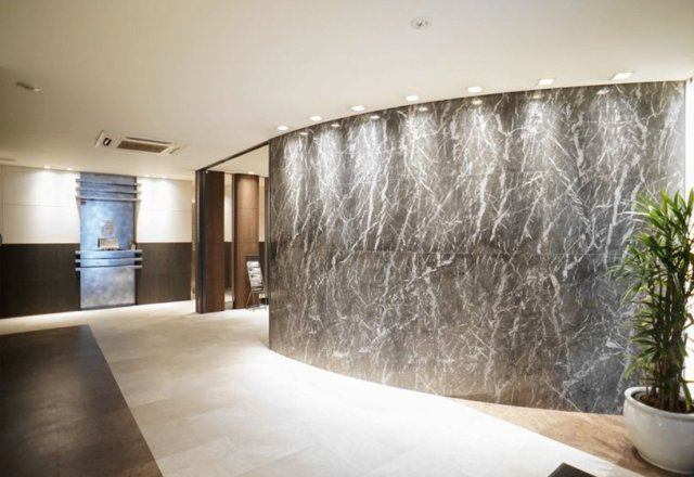 エスティメゾン銀座　高層階　セキュリティ完備　ペット相談のロビー