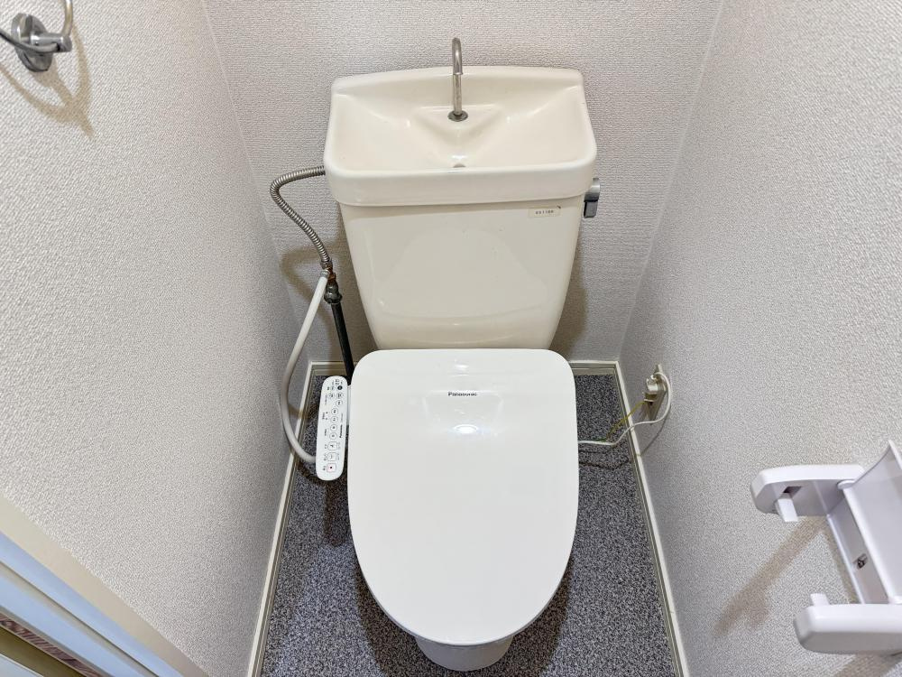 K’S HOUSE Bのトイレ